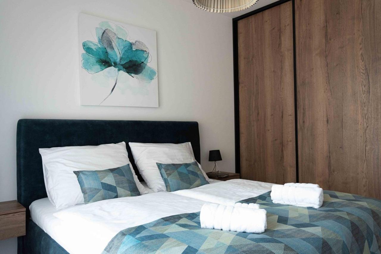 Taban Halifax Apartment - City Center & Free Parking Nitra Luaran gambar