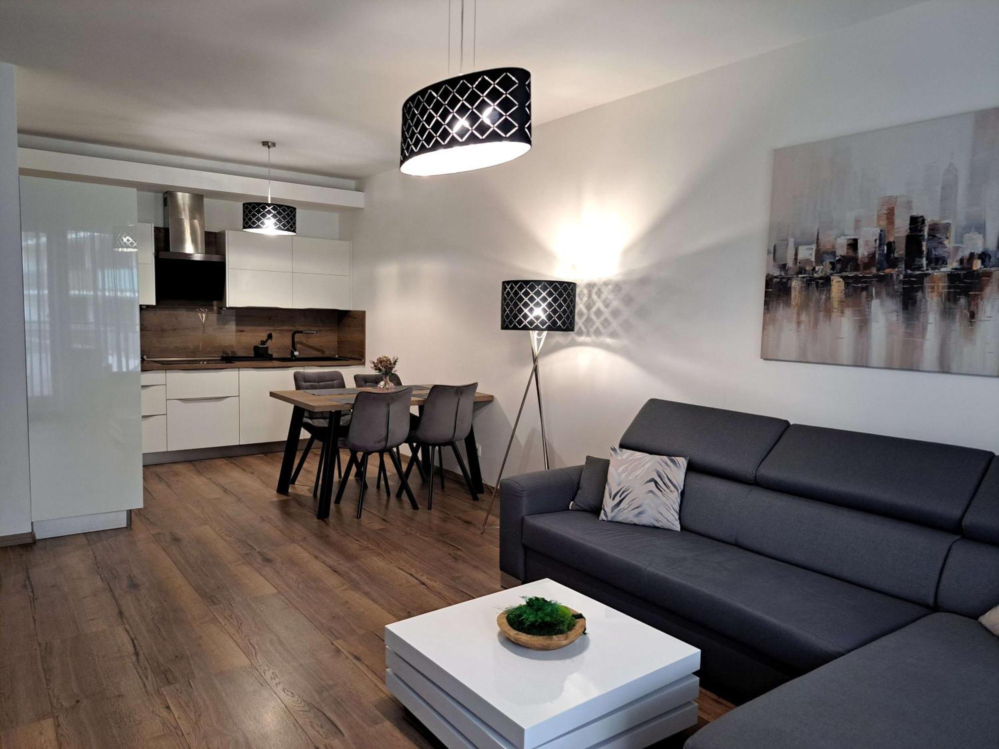 Taban Halifax Apartment - City Center & Free Parking Nitra Luaran gambar
