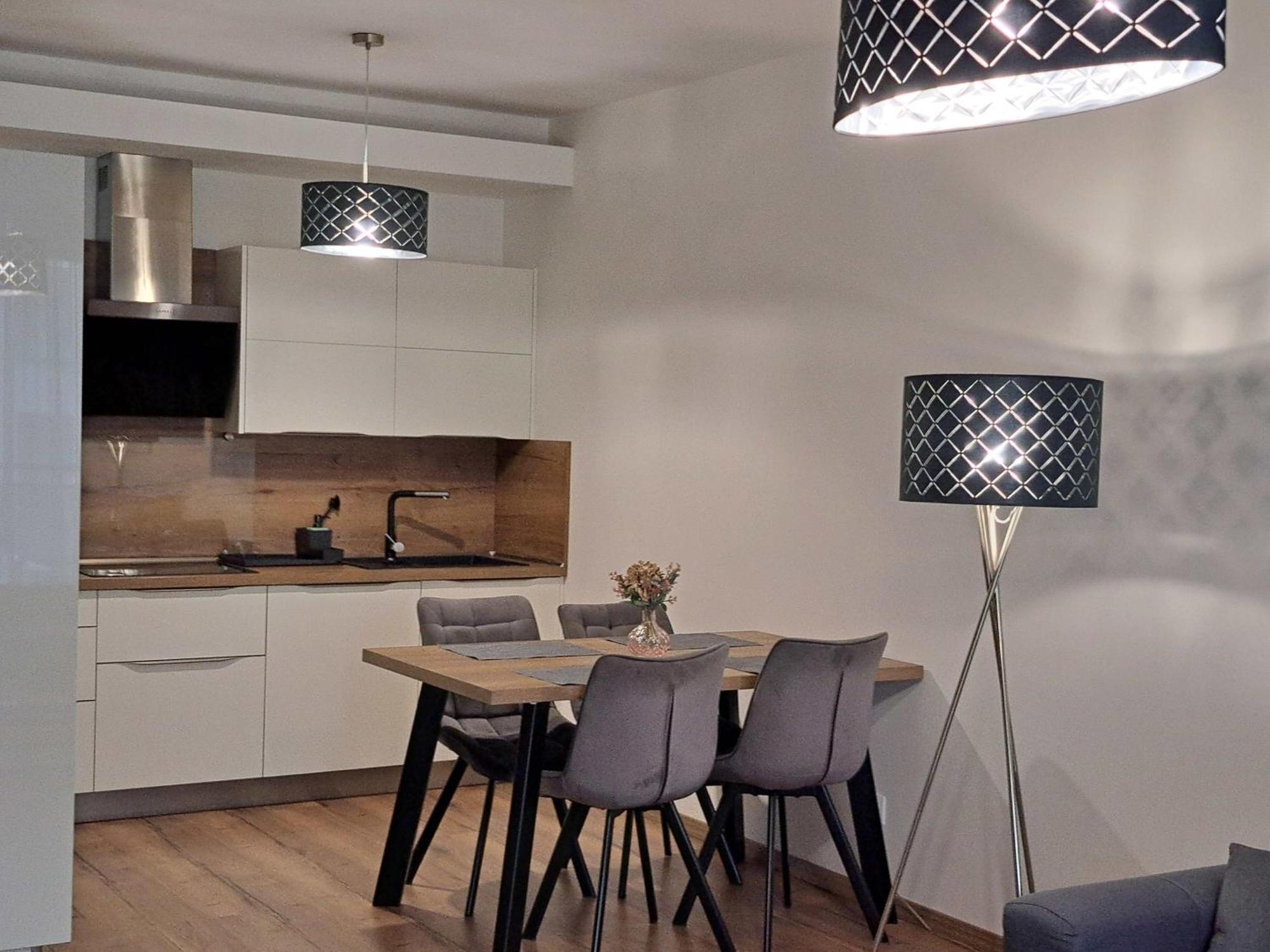 Taban Halifax Apartment - City Center & Free Parking Nitra Luaran gambar